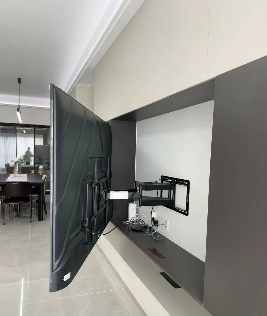 低价处理 海信电视65寸-75寸 E3F E3G A52F等型号 外观清一色悬浮屏 大大小小几百台 成色99新(附件全新 说明书遥控挂架 包装全新)全国包邮入户